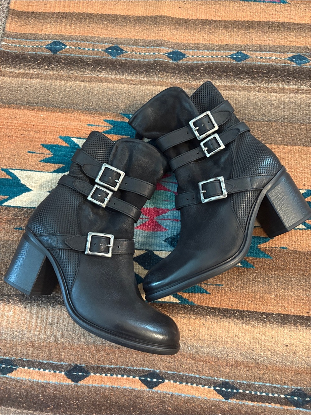 NWOT MiZ MOOZ Stylish Black Leather Boots - Triple Buckled w/Zipper 39 or 8-8.5